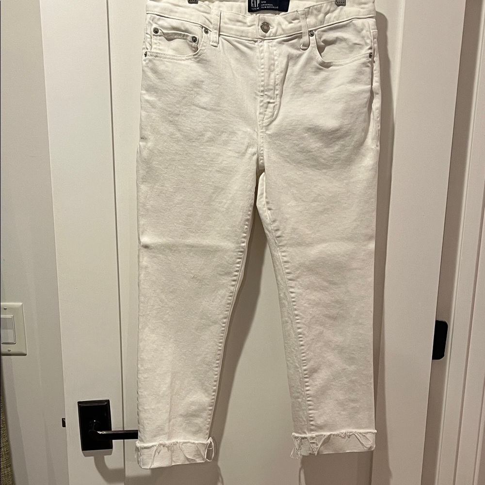 GAP Women's White Cropped Pants